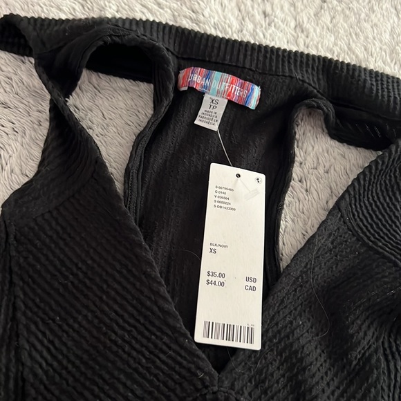 NWT Black UO top - Picture 2 of 4